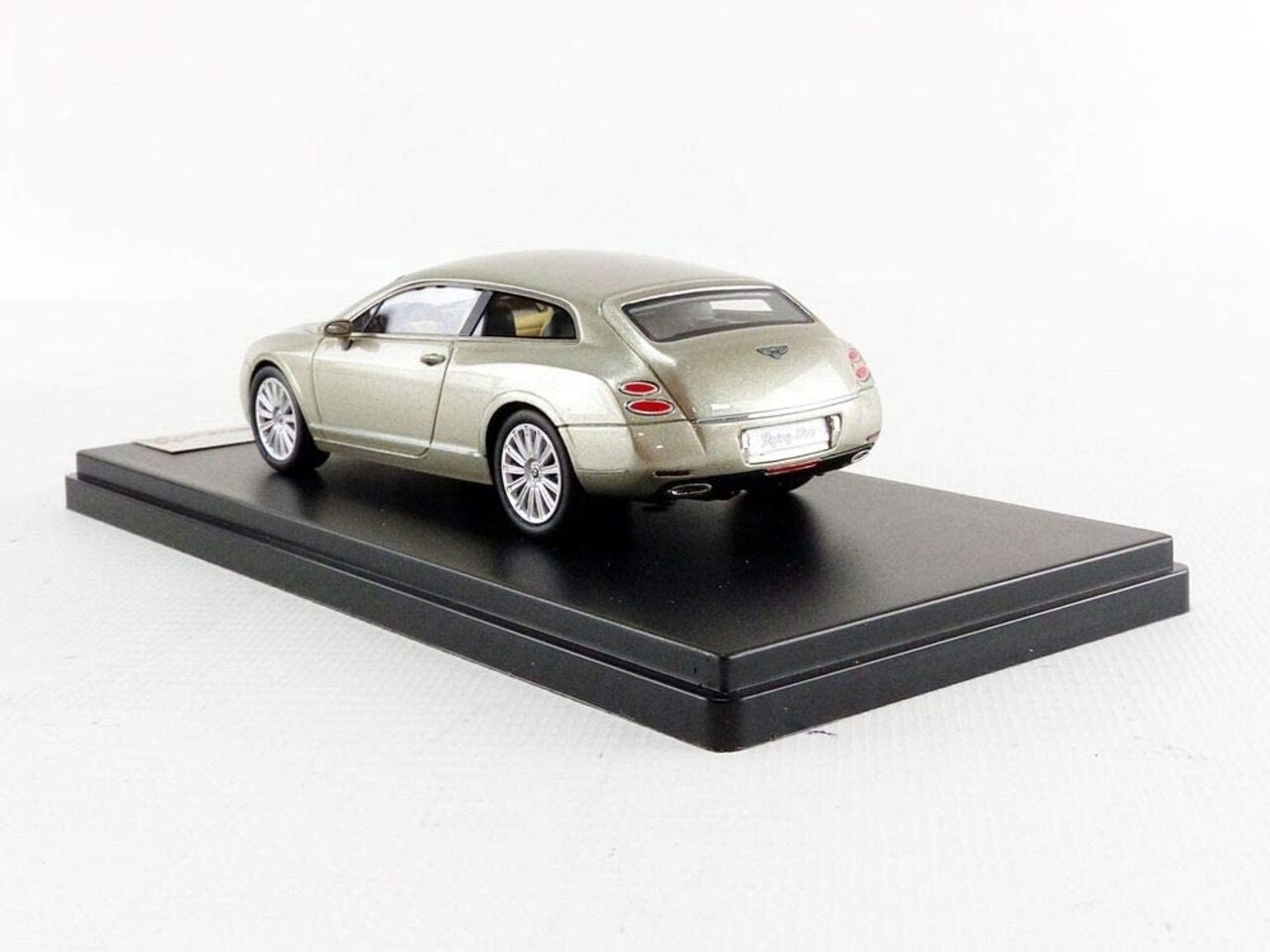 Bentley Bentley Continental Flying Star 2010 - 1:43 - PremiumX - Models