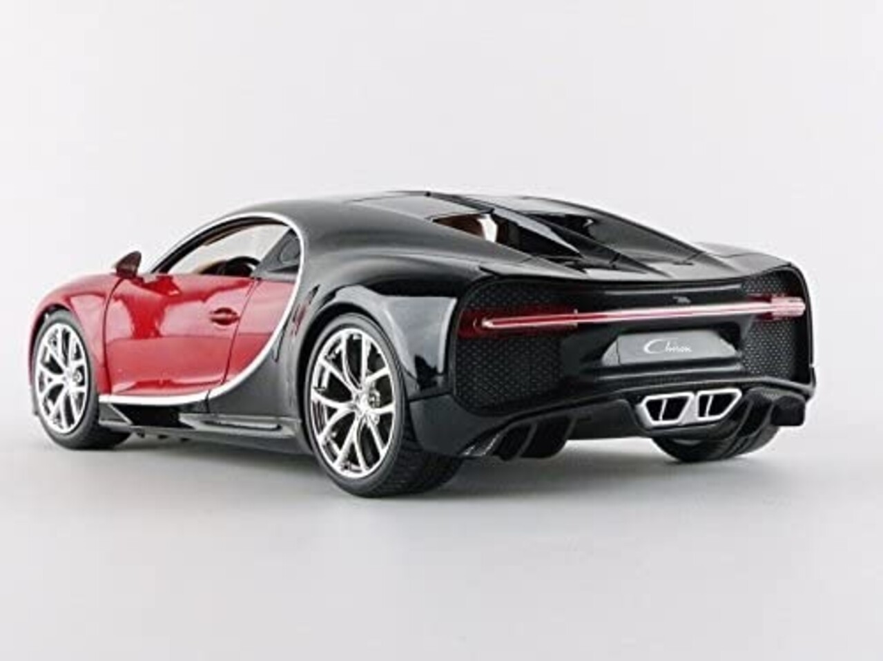 Bugatti Bugatti Chiron - 1:18 - Bburago Bugatti Bugatti Chiron - 1:18 - Bburago
