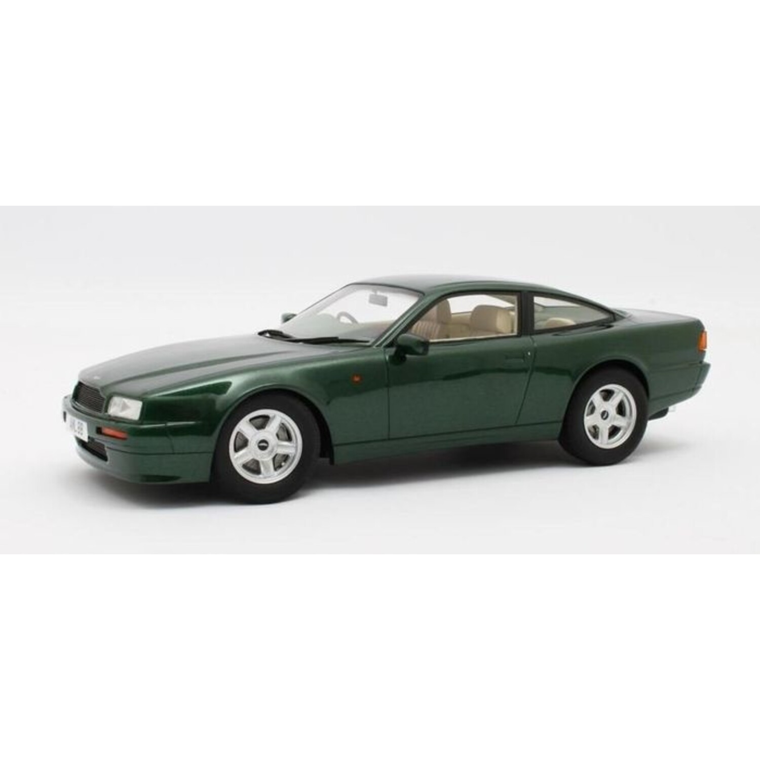 104-036 Cult 1/18 アストンマーティン Virage 1988 104-036 Cult 1/18
