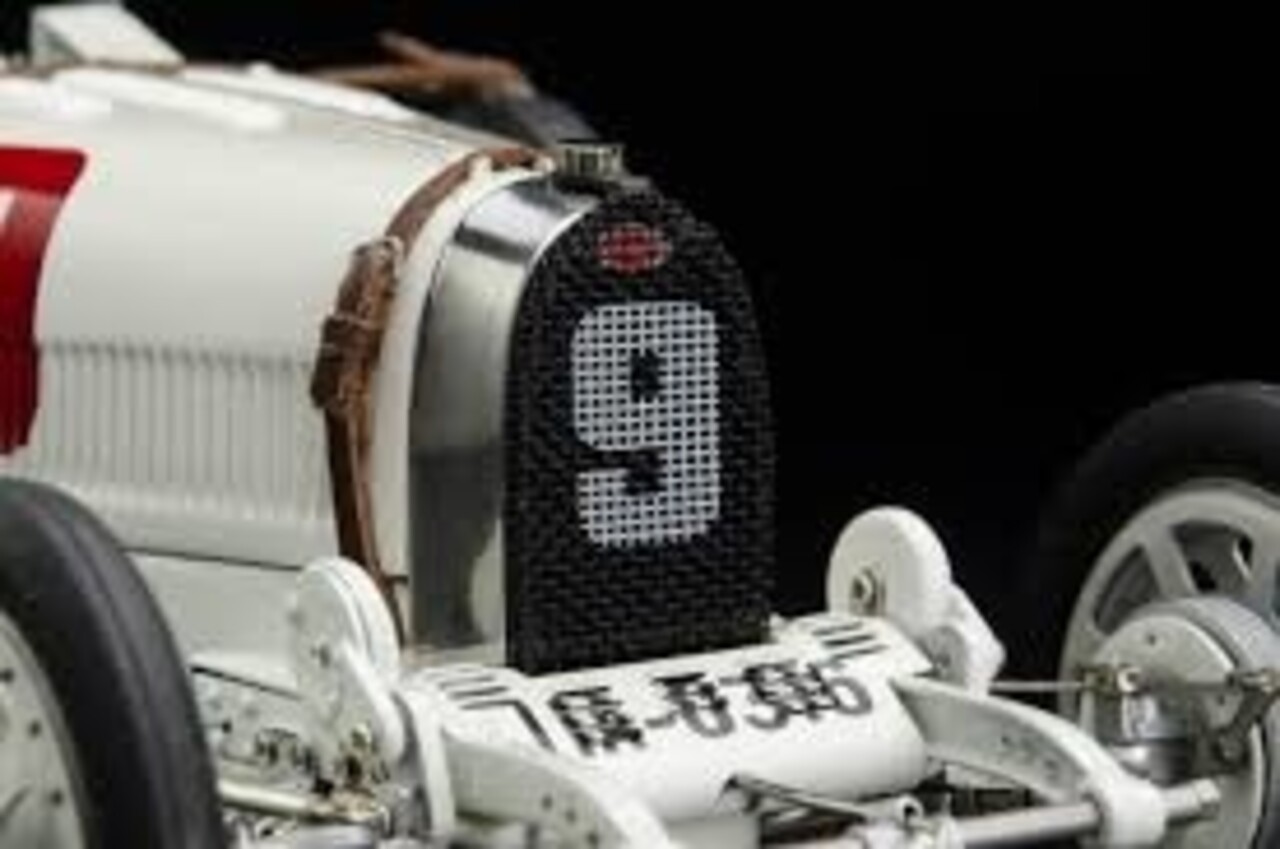 Formule 1 Bugatti Type 35 #9 National Colour Project Germany 1924 - 1:18 - CMC