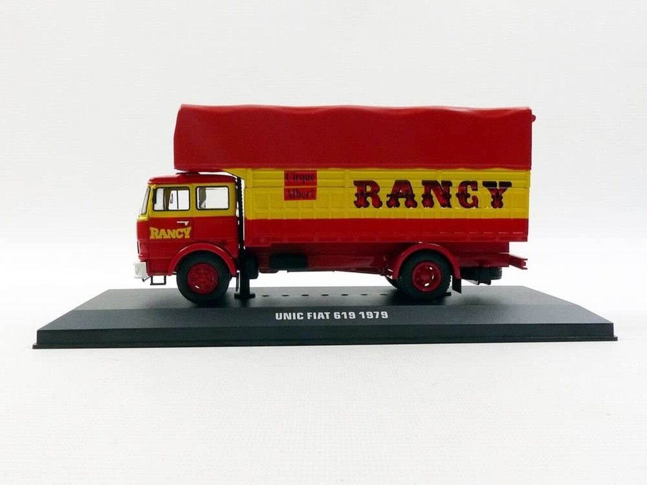 Unic Unic Fiat 619 'Cirque Rancy' 1979 - 1:43 - IXO Models