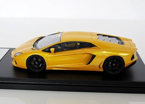 Lamborghini Lamborghini Aventador LP700-4 2011 - 1:43 - TrueScale Miniatures Lamborghini Lamborghini Aventador LP700-4 2011 - 1:43 - TrueScale Miniatures