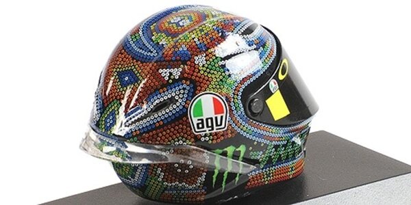 Helm AGV Helm V. Rossi Winter Test Sepang 27.01.2018 - 1:8 - Minichamps Helm AGV Helm V. Rossi Winter Test Sepang 27.01.2018 - 1:8 - Minichamps
