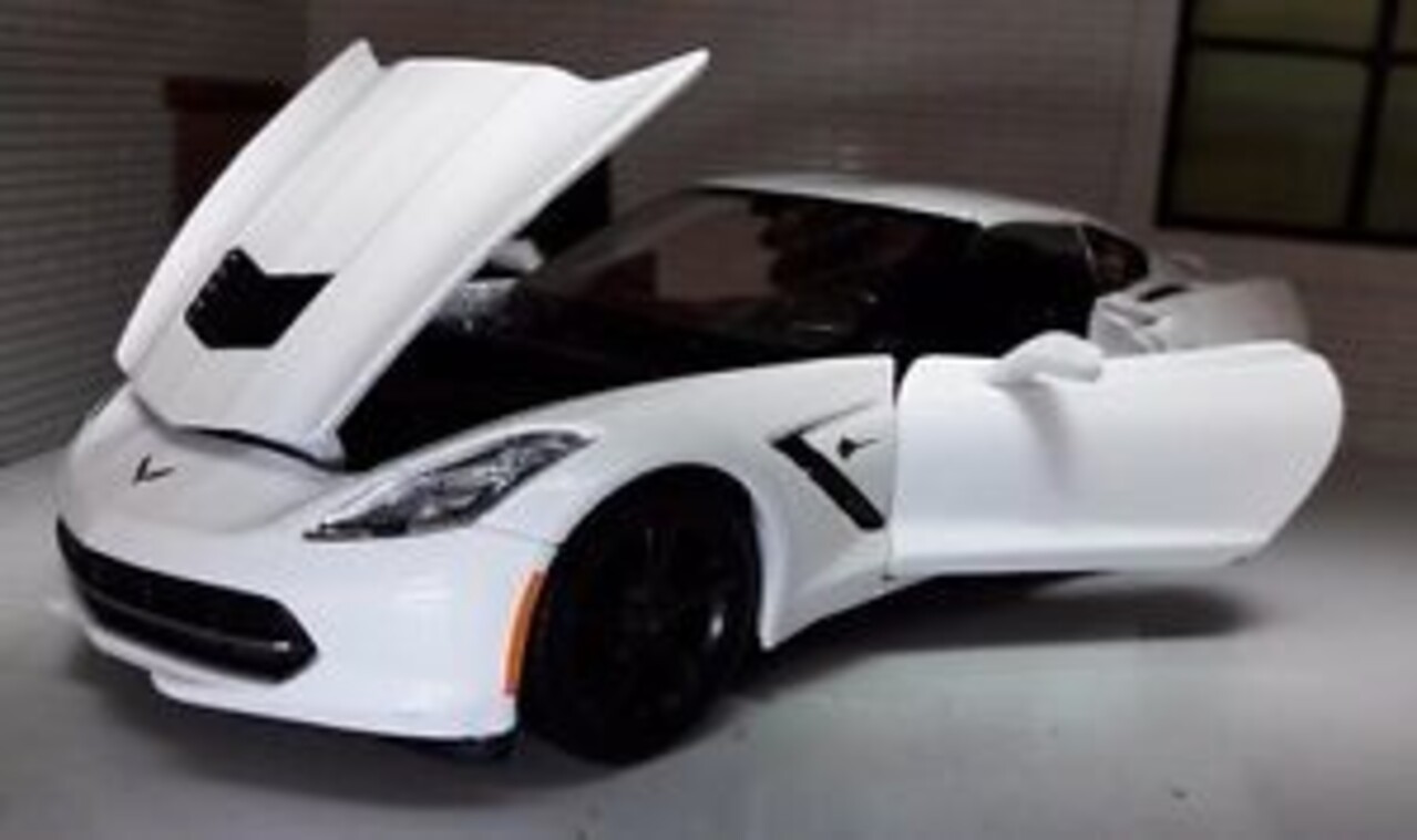 Chevrolet Chevrolet Corvette Stingray (C7) 2014 - 1:24 - Maisto Chevrolet Chevrolet Corvette Stingray (C7) 2014 - 1:24 - Maisto
