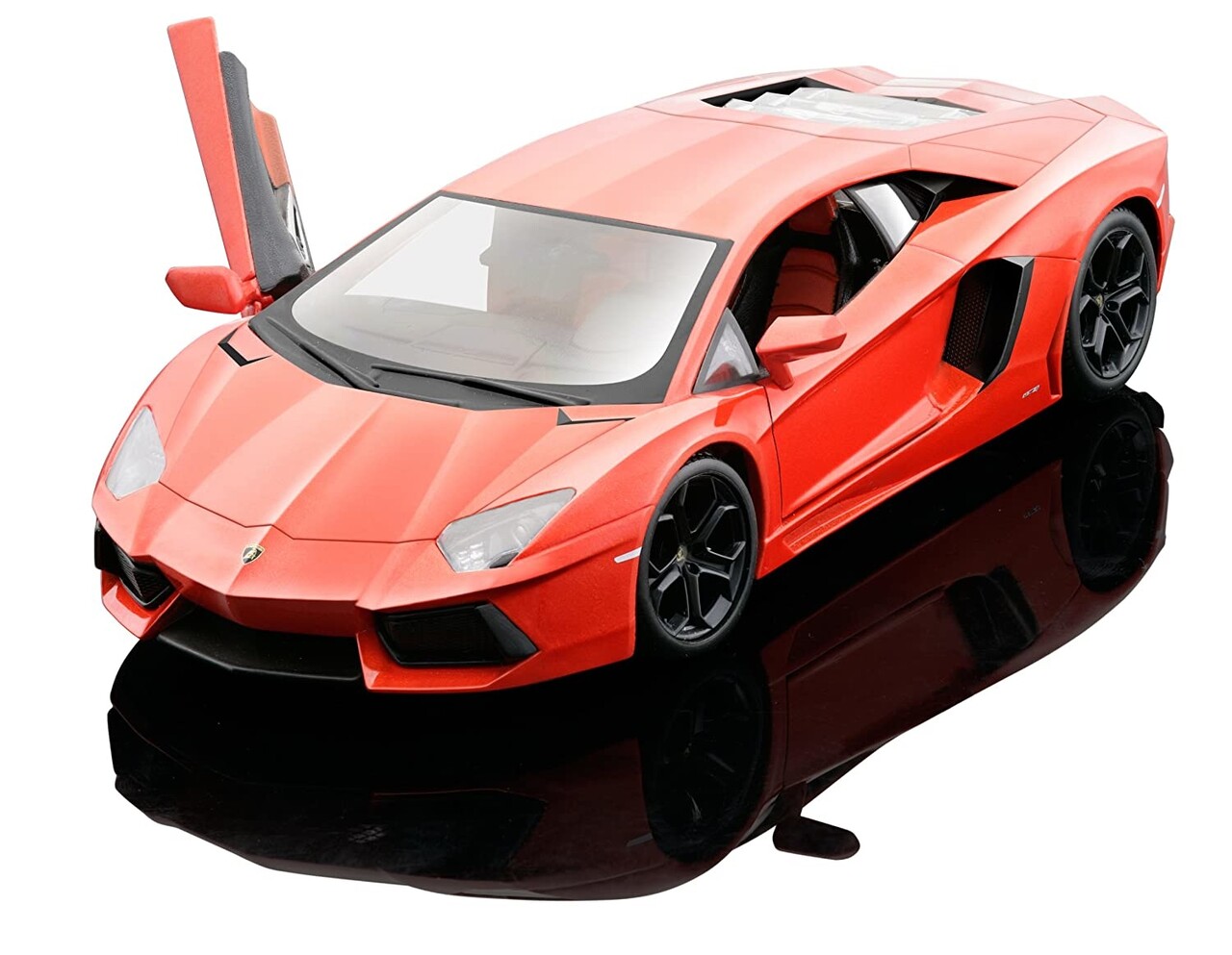 Lamborghini Lamborghini Aventador LP700-4 2011 - 1:24 - Maisto