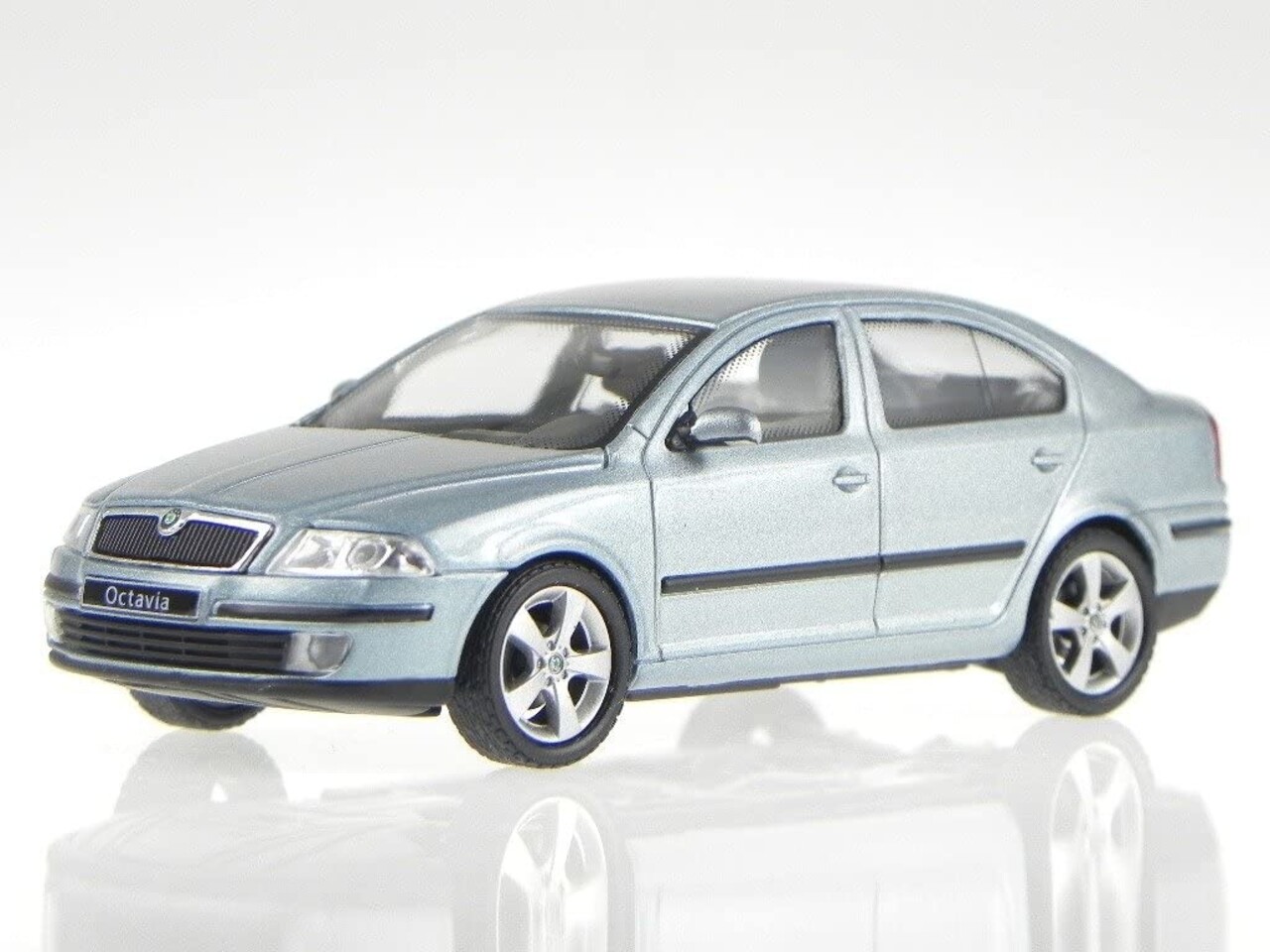 Skoda Skoda Octavia 2004 - 1:43 - Abrex