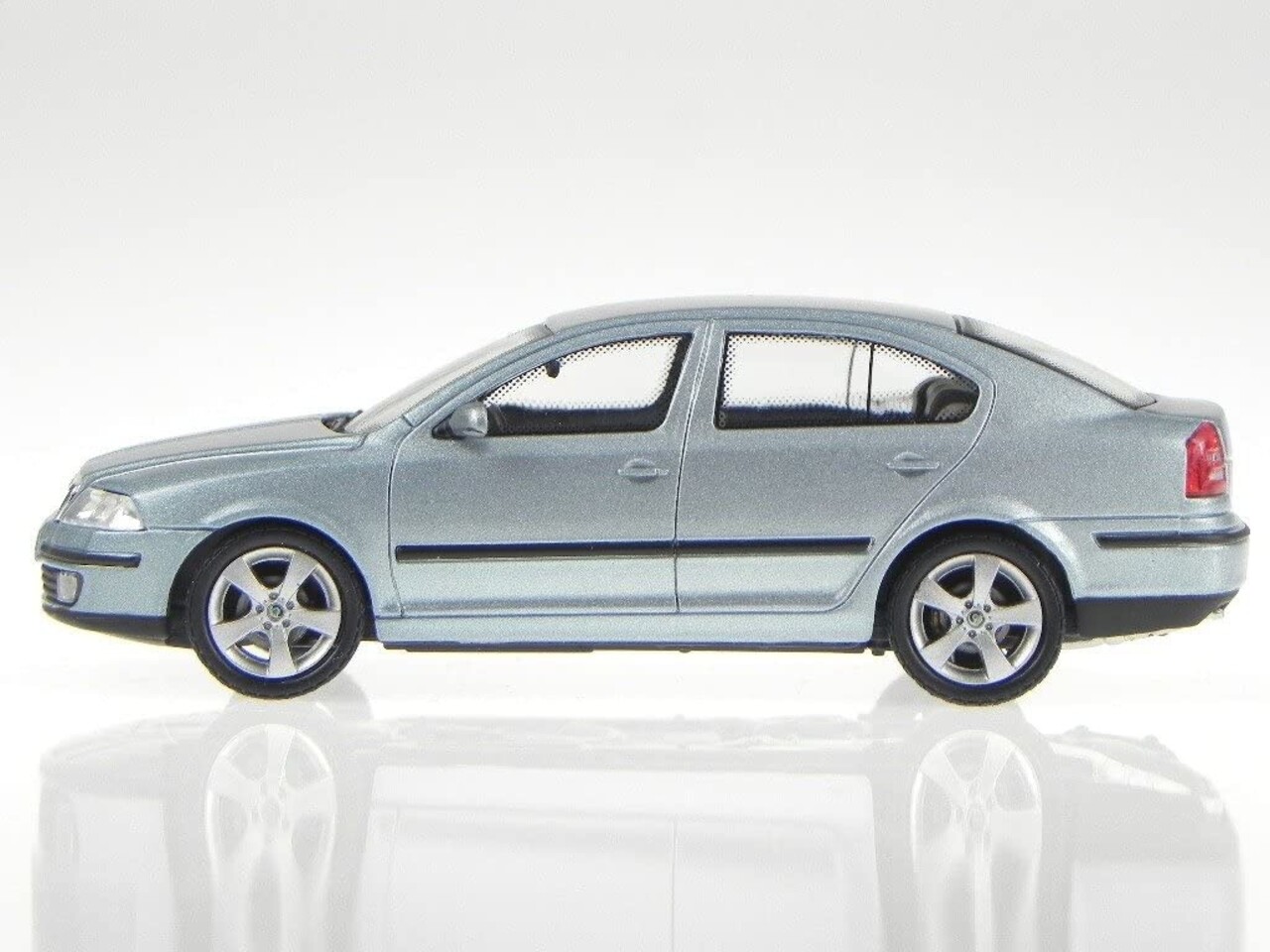 Skoda Skoda Octavia 2004 - 1:43 - Abrex
