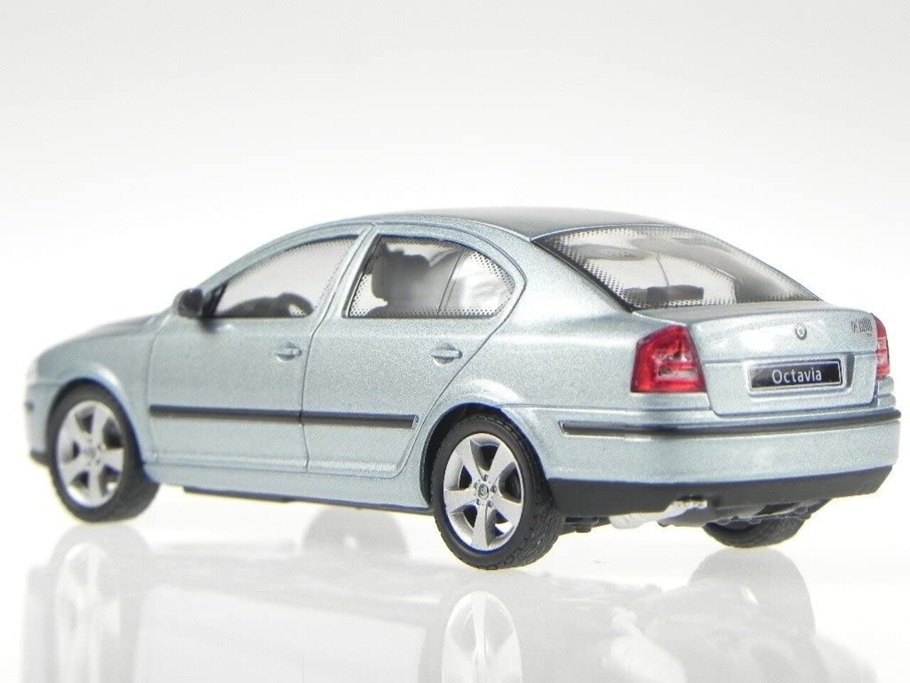 Skoda Skoda Octavia 2004 - 1:43 - Abrex