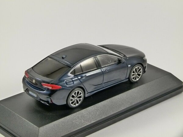 Vauxhall Vauxhall Insignia Grand Sport - 1:43 - iScale Vauxhall Vauxhall Insignia Grand Sport - 1:43 - iScale