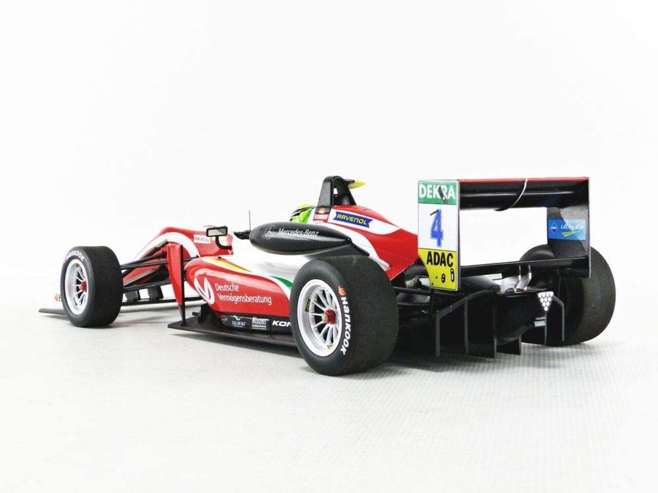Dallara Mercedes F317 Prema Theodore Racing #4 F3 European Champion 2018 - 1:18 - Minichamps Dallara Mercedes F317 Prema Theodore Racing #4 F3 European Champion 2018 - 1:18 - Minichamps