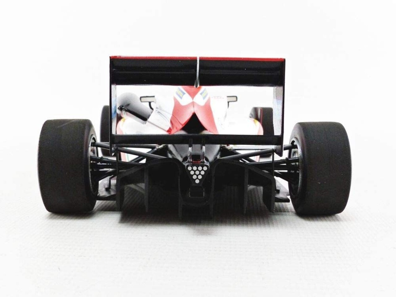 Dallara Mercedes F317 Prema Theodore Racing #4 F3 European Champion 2018 - 1:18 - Minichamps Dallara Mercedes F317 Prema Theodore Racing #4 F3 European Champion 2018 - 1:18 - Minichamps