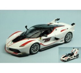 Ferrari Ferrari FXX K #75 2015 - 1:24 - Bburago Ferrari Ferrari FXX K #75 2015 - 1:24 - Bburago