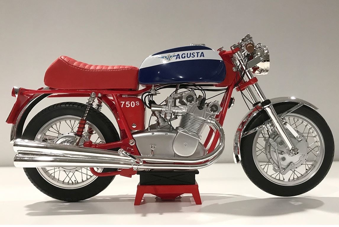 オックスフォードブルー VMB 1/6 MV アグスタ 750S 1972 (レッド