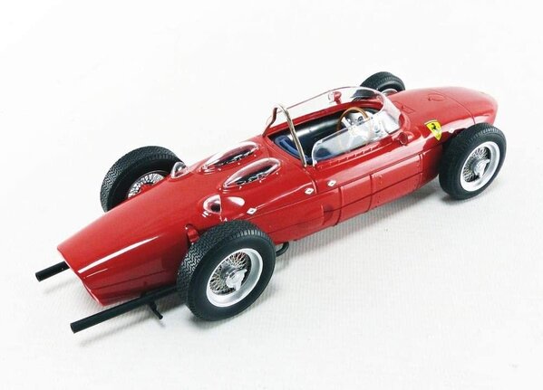 Formule 1 Ferrari Dino 156 Sharknose (Plain Body Edition) 1961 - 1:18 - CMR Classic Model Replicars