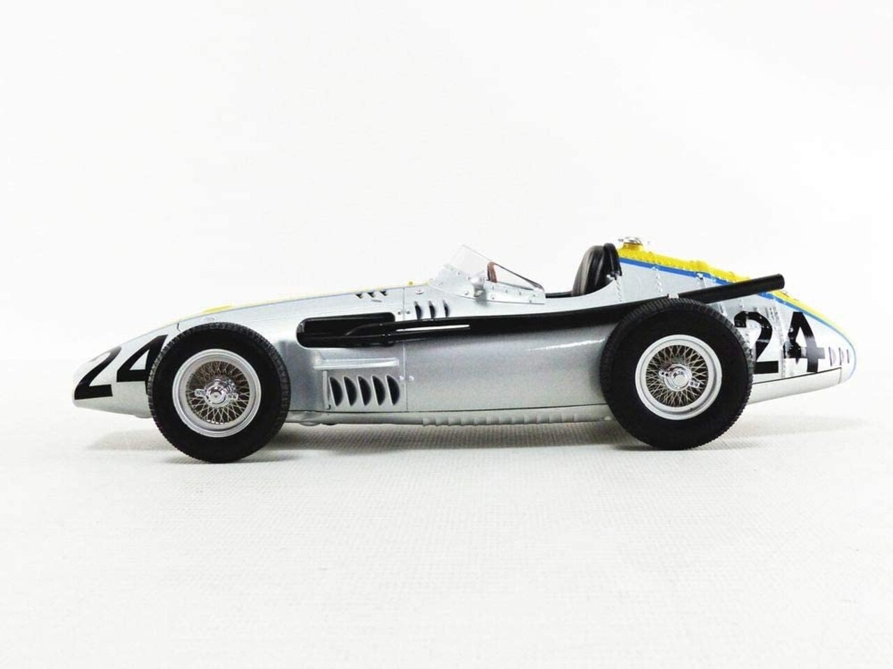Formule 1 Maserati 250F #24 GP Italia 1957 - 1:18 - CMR Classic Model Replicars