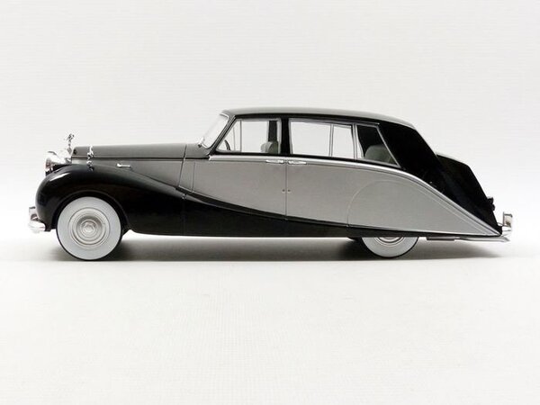 Rolls-Royce Rolls-Royce Silver Wraith Empress by Hooper - 1:18 - Modelcar Group Rolls-Royce Rolls-Royce Silver Wraith Empress by Hooper - 1:18 - Modelcar Group