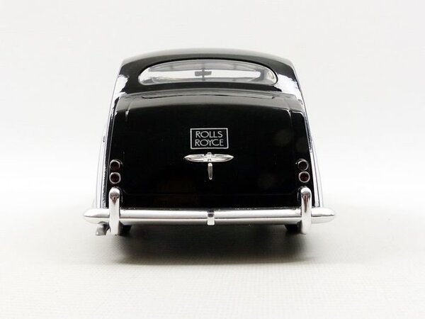 Rolls-Royce Rolls-Royce Silver Wraith Empress by Hooper - 1:18 - Modelcar Group Rolls-Royce Rolls-Royce Silver Wraith Empress by Hooper - 1:18 - Modelcar Group