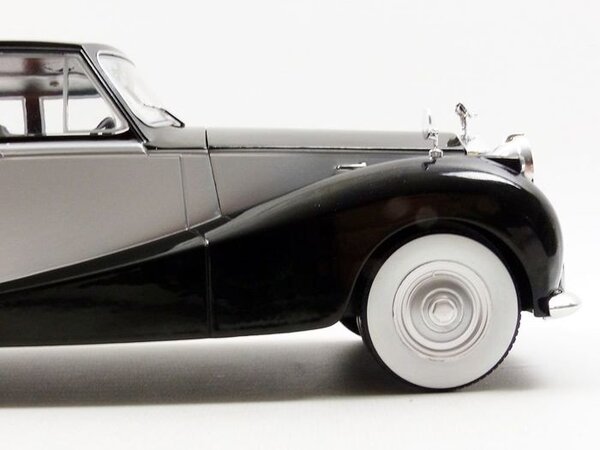 Rolls-Royce Rolls-Royce Silver Wraith Empress by Hooper - 1:18 - Modelcar Group Rolls-Royce Rolls-Royce Silver Wraith Empress by Hooper - 1:18 - Modelcar Group