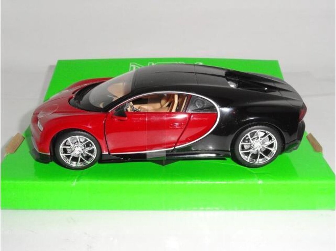 Bugatti Bugatti Chiron 2016 - 1:24 - Welly