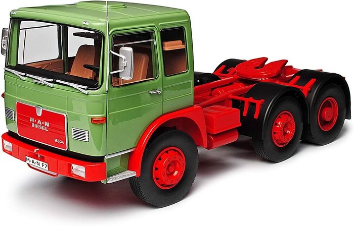 ミニカー KK 1/18 MAN 16304 F7 1972 大型トラクターヘッド レッド