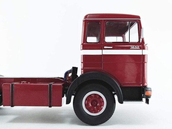 Mercedes-Benz Mercedes-Benz LPS 1632 1969 - 1:18 - Road Kings Mercedes-Benz Mercedes-Benz LPS 1632 1969 - 1:18 - Road Kings