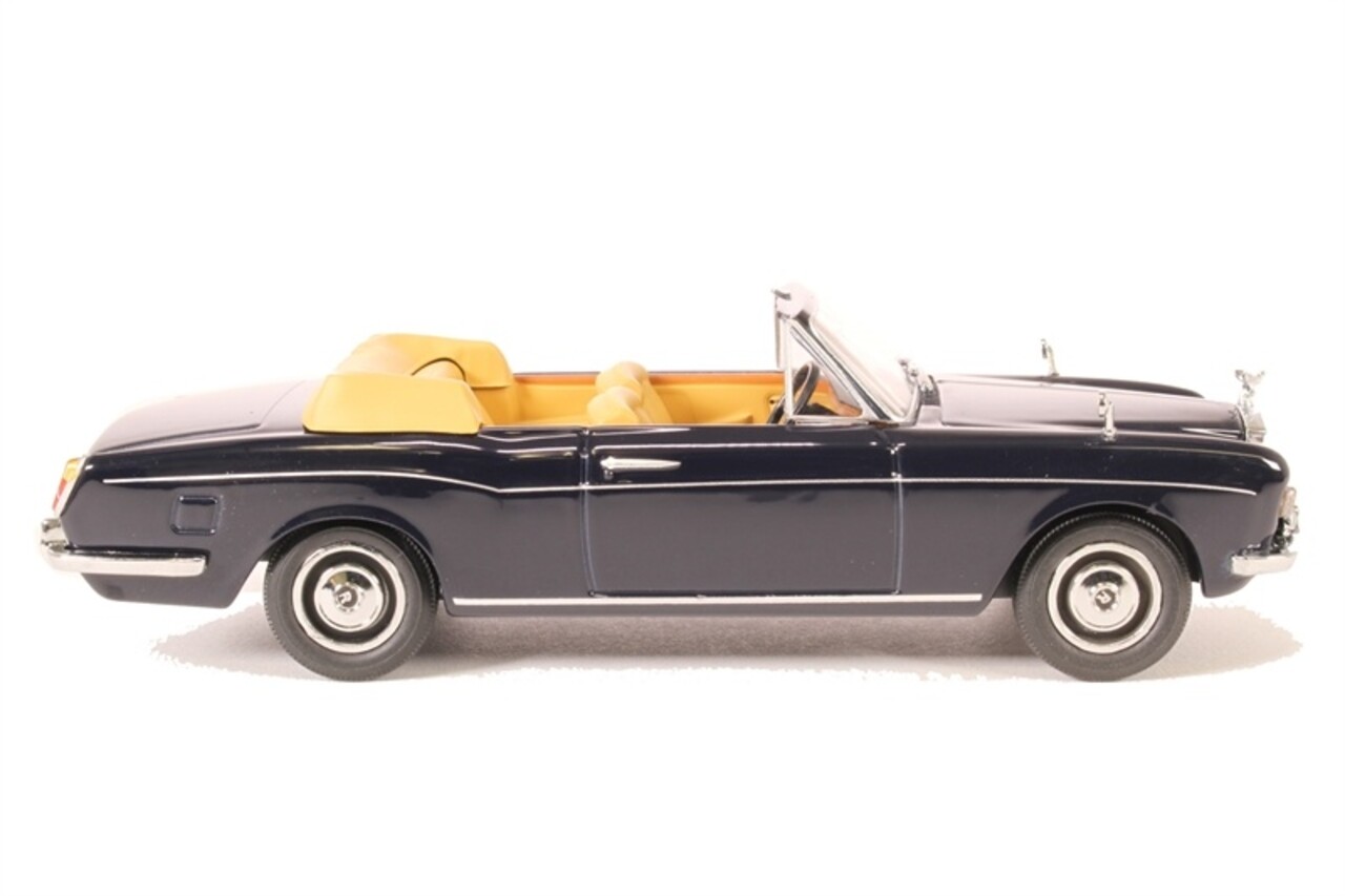 Rolls-Royce Rolls-Royce Corniche Convertible (Open) - 1:43 - Oxford Rolls-Royce Rolls-Royce Corniche Convertible (Open) - 1:43 - Oxford