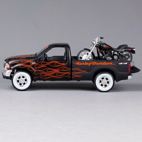 Ford Ford F-350 Super Duty Harley Davidson + FXSTB Night Train - 1:27 - Maisto Ford Ford F-350 Super Duty Harley Davidson + FXSTB Night Train - 1:27 - Maisto