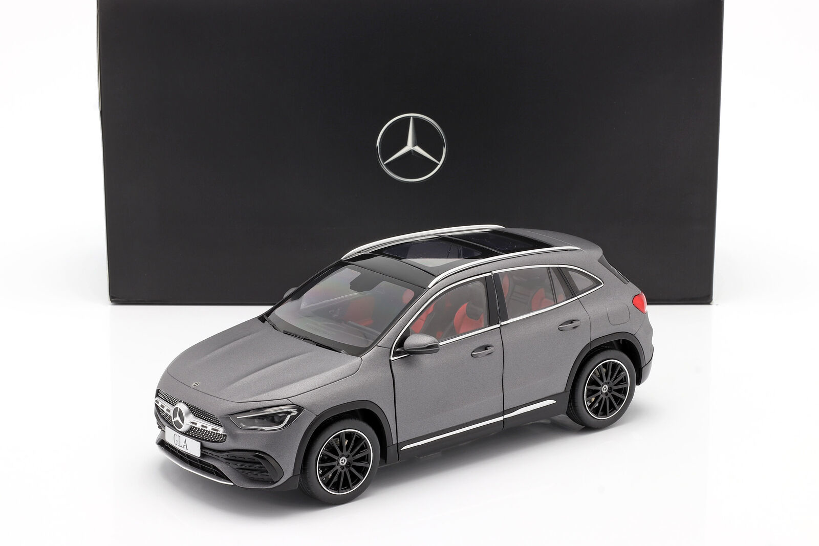 メルセデス ベンツ GLA 1/18 ミニカー グレイ Z Models