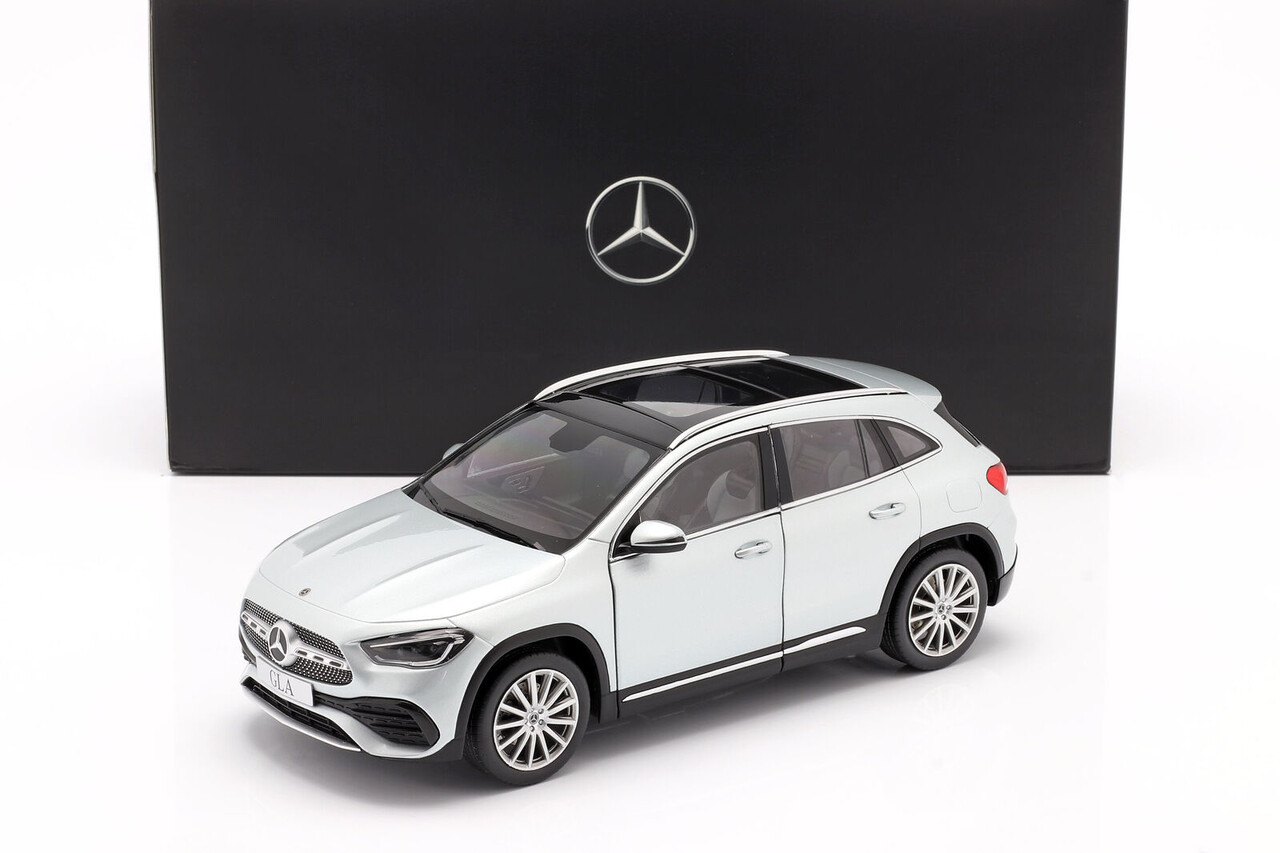 Mercedes-Benz Mercedes-Benz GLA - 1:18 - Z Models
