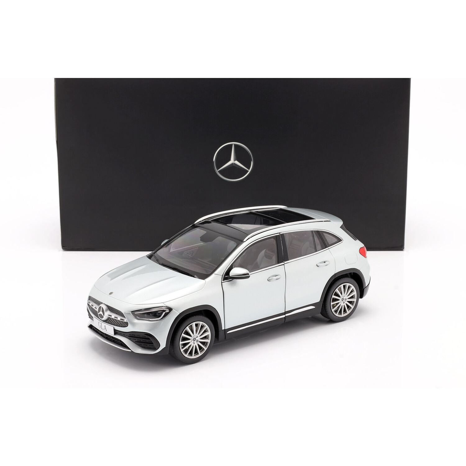 Mercedes-Benz GLA - 1:18 - Z Models - HMKT
