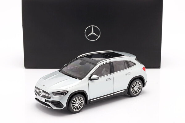 Mercedes-Benz Mercedes-Benz GLA - 1:18 - Z Models