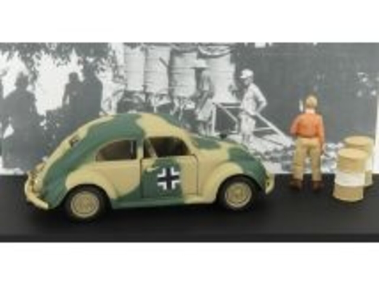 Volkswagen Volkswagen Beetle Afrika Korps Wehrmacht 1941 + Figure - 1:43 - Rio
