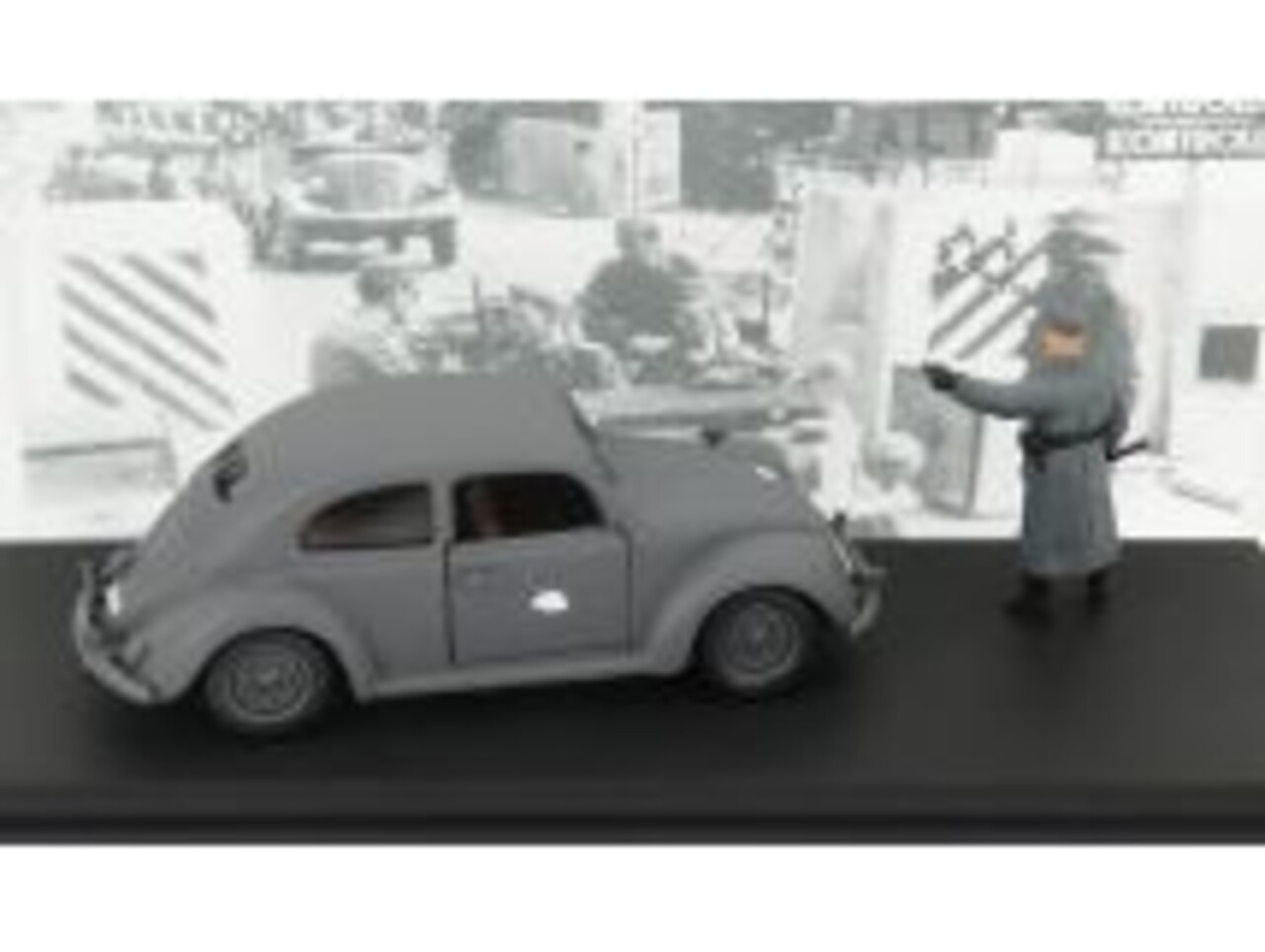 Volkswagen Volkswagen KDF Type 60 1939 + Army Figure - 1:43 - Rio