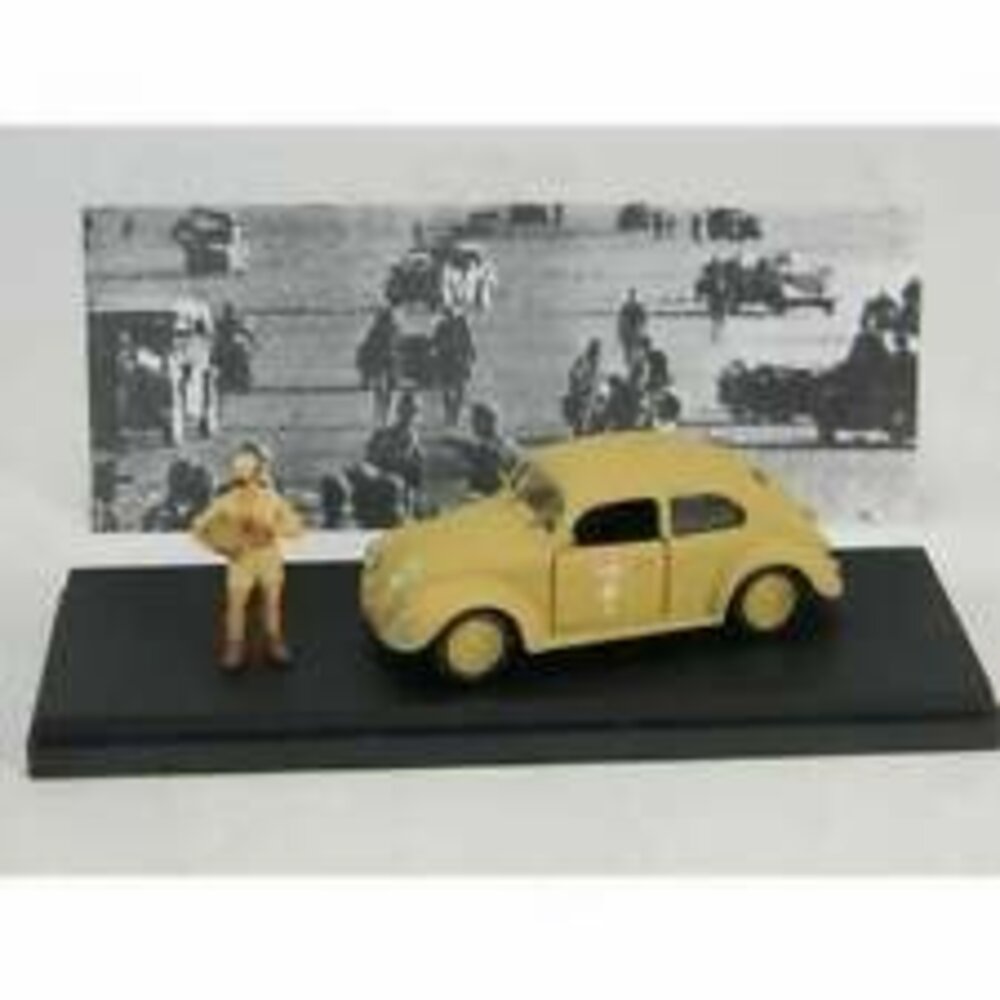 Volkswagen Volkswagen Beetle Kommandeur Afrika Korps  1941 + Figure - 1:43 - Rio
