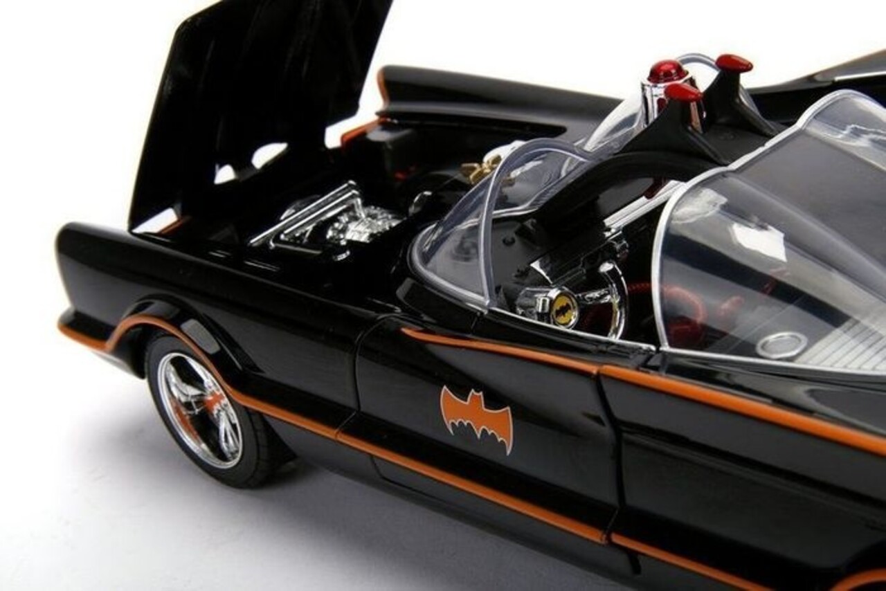Movie Memorabilia Classic TV Series Batmobile + Die Cast Figures - 1:18 - Jada Toys Movie Memorabilia Classic TV Series Batmobile + Die Cast Figures - 1:18 - Jada Toys