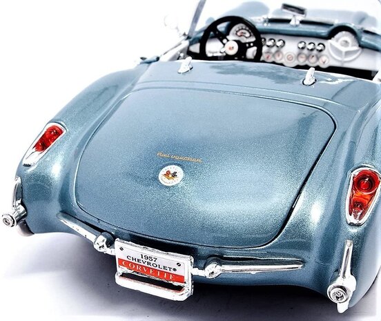 Chevrolet Chevrolet Corvette 1957 - 1:18 - Road Signature Chevrolet Chevrolet Corvette 1957 - 1:18 - Road Signature