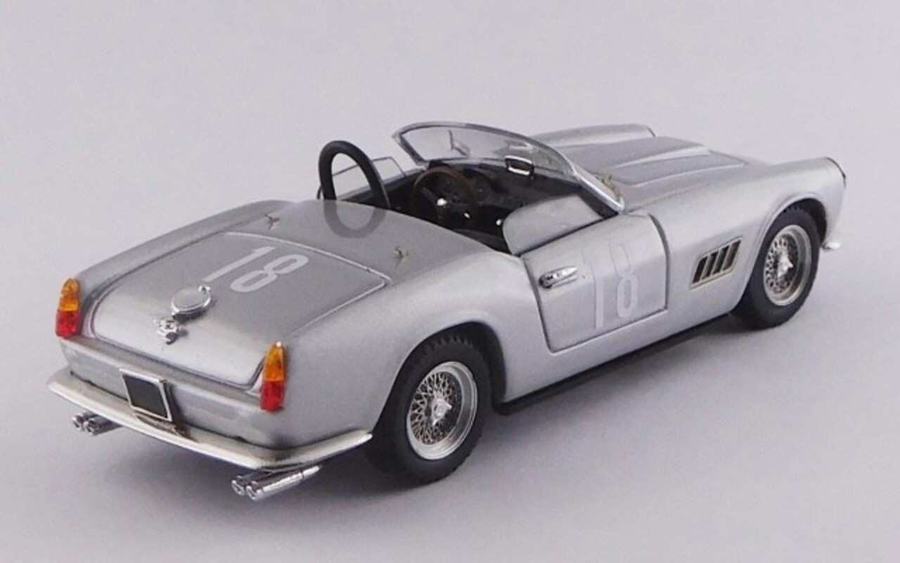 Ferrari Ferrari 250 California LWB Spider America #18 Winner Nassau Memorial Trophy Race 1959 - 1:43 - Art Model