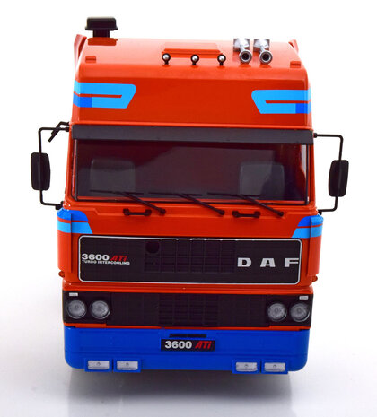 Daf DAF 3600 Space Cab - 1:18 - Road Kings