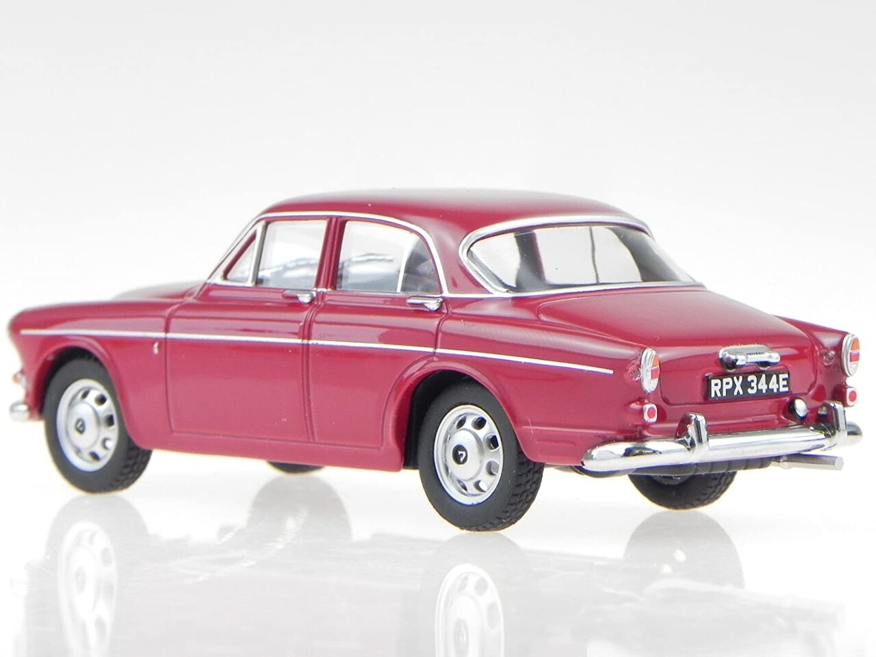 Volvo Volvo Amazon - 1:43 - Oxford Volvo Volvo Amazon - 1:43 - Oxford