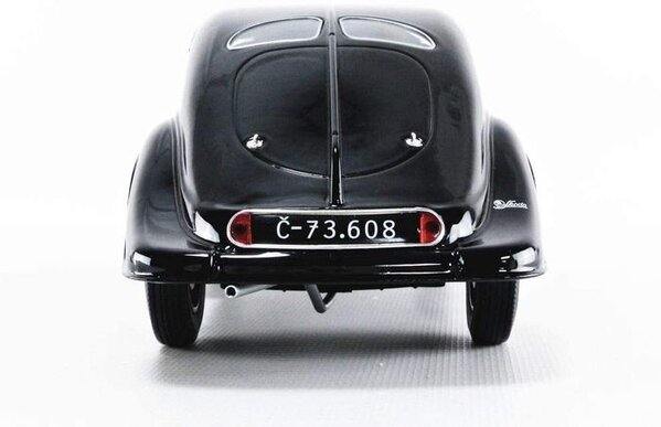 Skoda Skoda Popular Monte Carlo - 1:18 - iScale Skoda Skoda Popular Monte Carlo - 1:18 - iScale