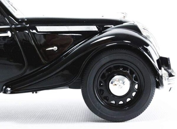 Skoda Skoda Popular Monte Carlo - 1:18 - iScale Skoda Skoda Popular Monte Carlo - 1:18 - iScale