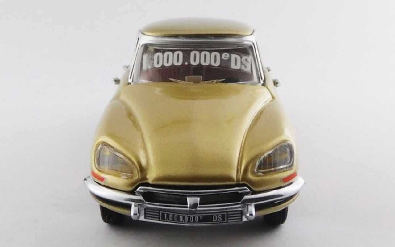 Citroen Citroen DS 21 Berline Production Number 1.000.000 1969  - 1:43 - Rio Citroen Citroen DS 21 Berline Production Number 1.000.000 1969  - 1:43 - Rio