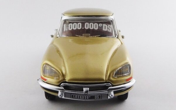 Citroen Citroen DS 21 Berline Production Number 1.000.000 1969  - 1:43 - Rio Citroen Citroen DS 21 Berline Production Number 1.000.000 1969  - 1:43 - Rio