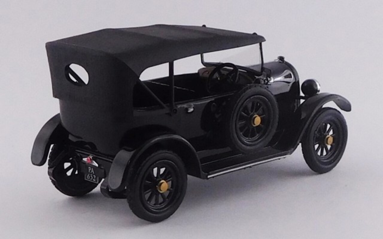 Fiat Fiat 501 Cabriolet Closed La Saetta Del Re ( The Car of the King) 1919  - 1:43 - Rio