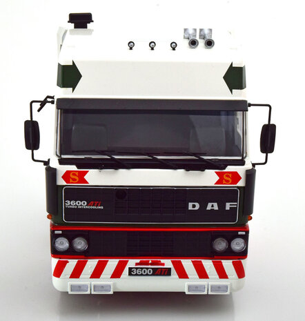Daf DAF 3600 Space Cab (+ Stobart decals) - 1:18 - Road Kings Daf DAF 3600 Space Cab (+ Stobart decals) - 1:18 - Road Kings