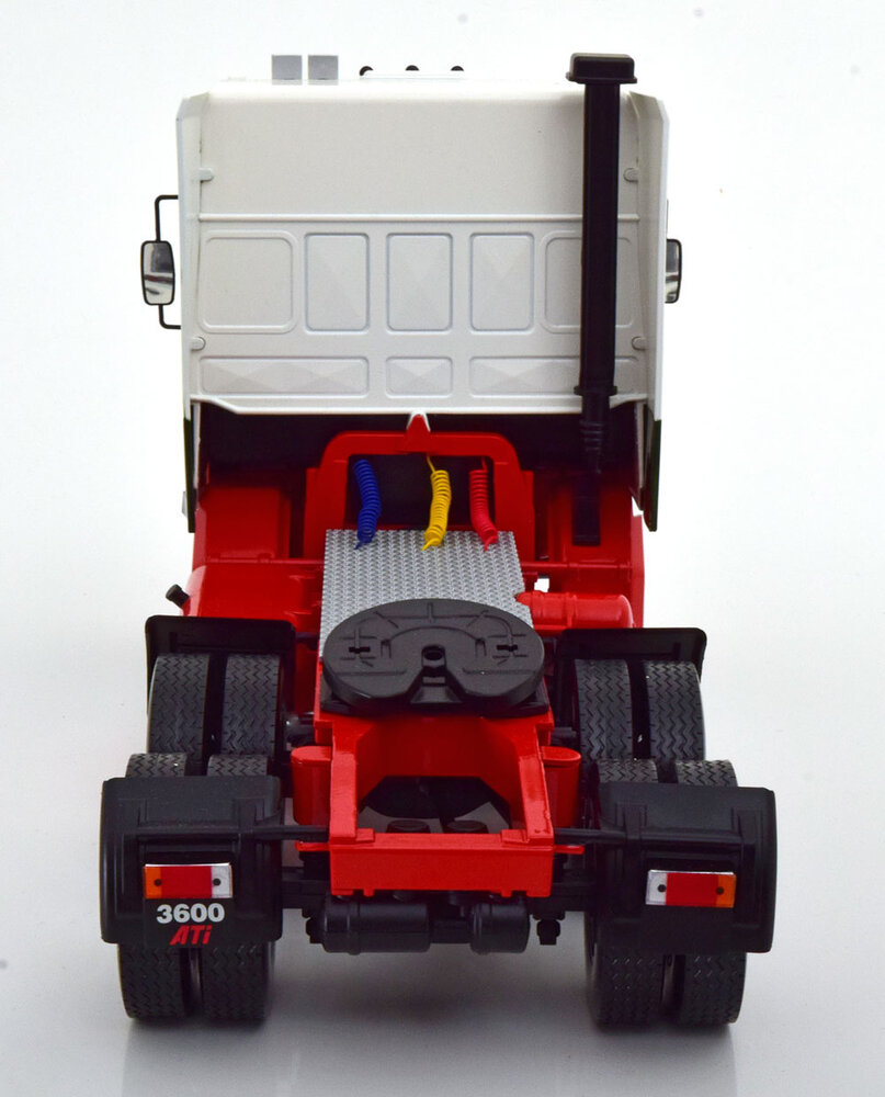 Daf DAF 3600 Space Cab (+ Stobart decals) - 1:18 - Road Kings Daf DAF 3600 Space Cab (+ Stobart decals) - 1:18 - Road Kings