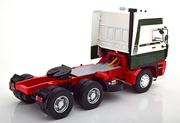 Daf DAF 3600 Space Cab (+ Stobart decals) - 1:18 - Road Kings Daf DAF 3600 Space Cab (+ Stobart decals) - 1:18 - Road Kings