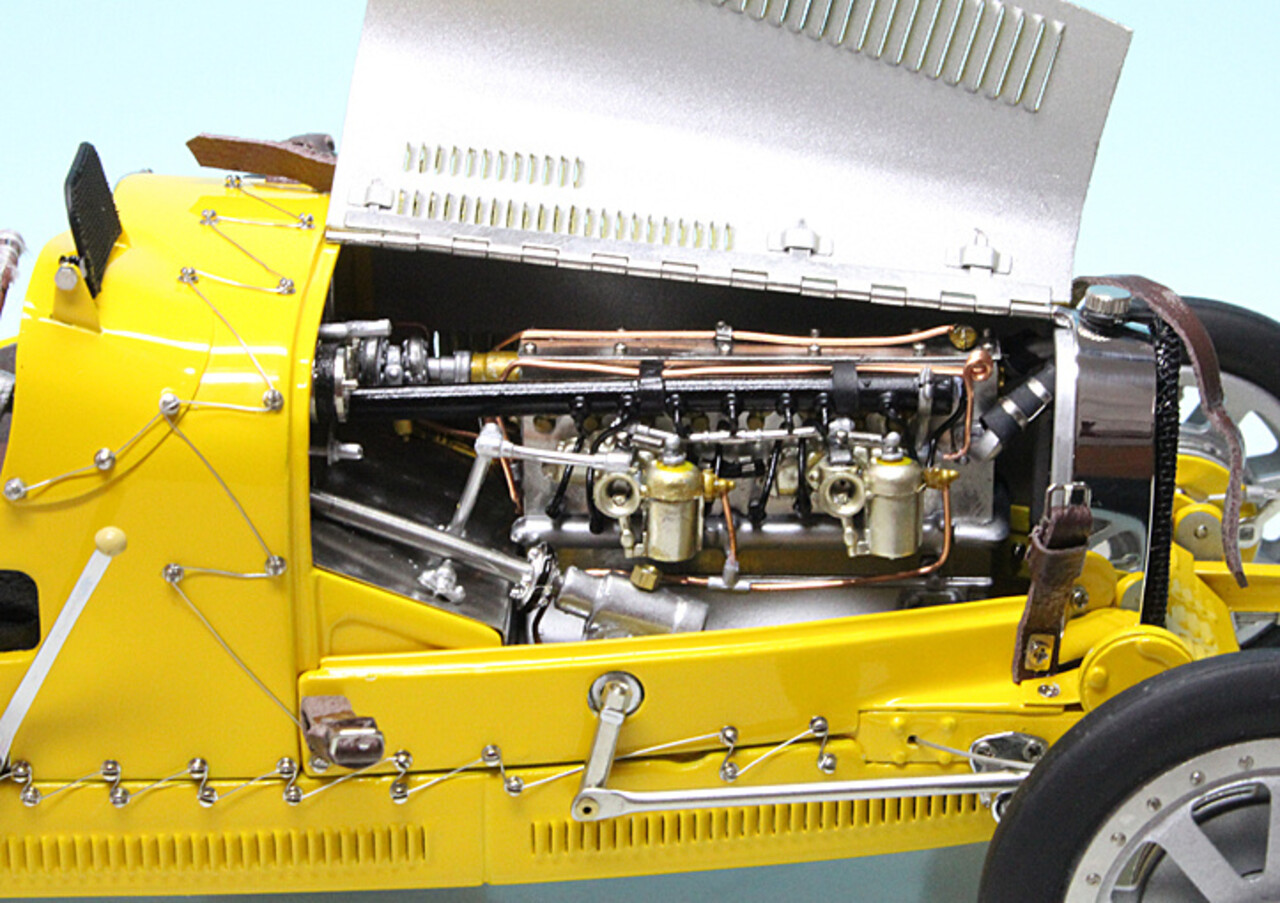 Formule 1 Bugatti Type 35 #14 National Colour Project Belgium 1924 - 1:18 - CMC