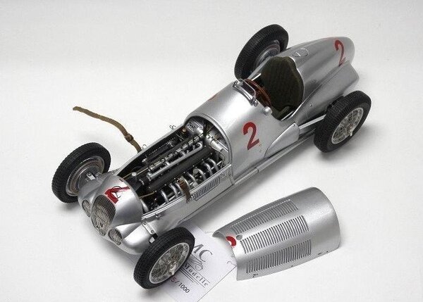 Formule 1 Mercedes-Benz (W125) #2 GP Great Britain Donington 1937 - 1:18 - CMC Formule 1 Mercedes-Benz (W125) #2 GP Great Britain Donington 1937 - 1:18 - CMC