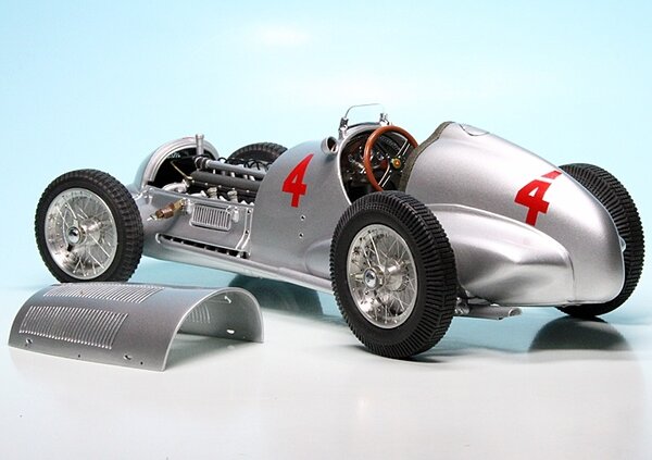 Formule 1 Mercedes-Benz (W125) #4 GP Great Britain Donington 1937 - 1:18 - CMC